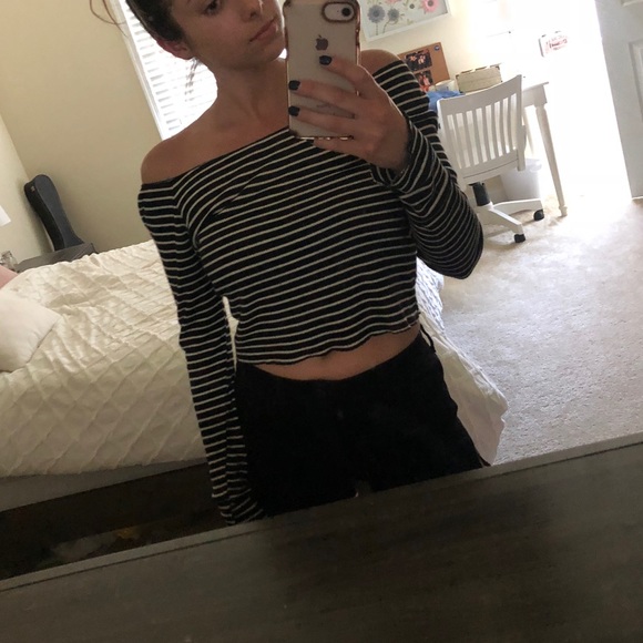 Brandy Melville Tops - Brandy Melville Tee